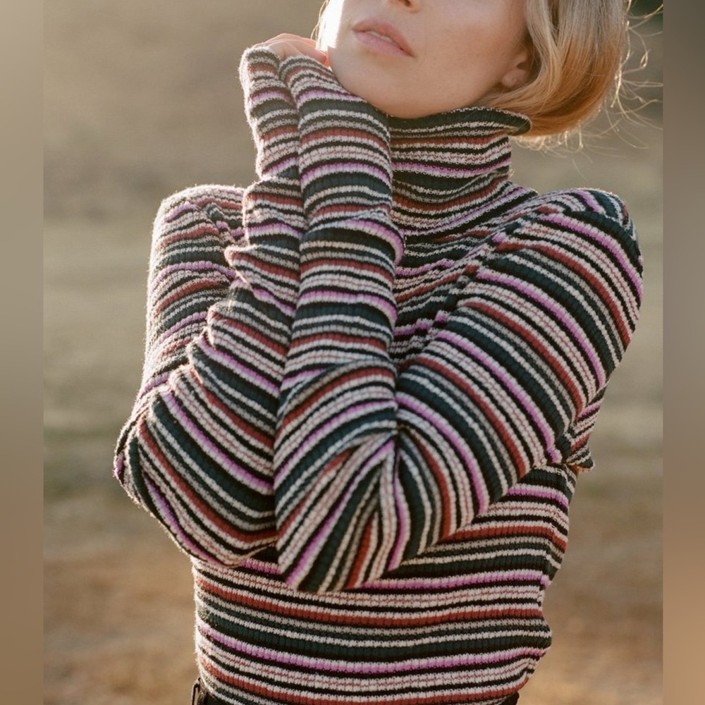 LACAUSA Colorful Striped Knit Sweater